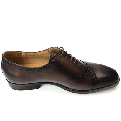 Stile britannico Scarpe da uomo a punta / scarpe casual a pizzo colore marrone
