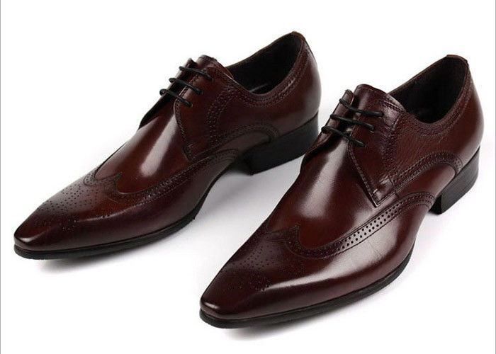 OEM Custom Classic Men Brogue Scarpe Nero / Marrone Calzature da caffè intagliate floreali Oxford