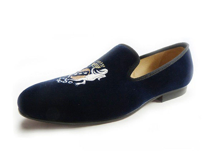 Slip On Loafers di velluto ricamati Calzature casual a tacco basso fatte a mano