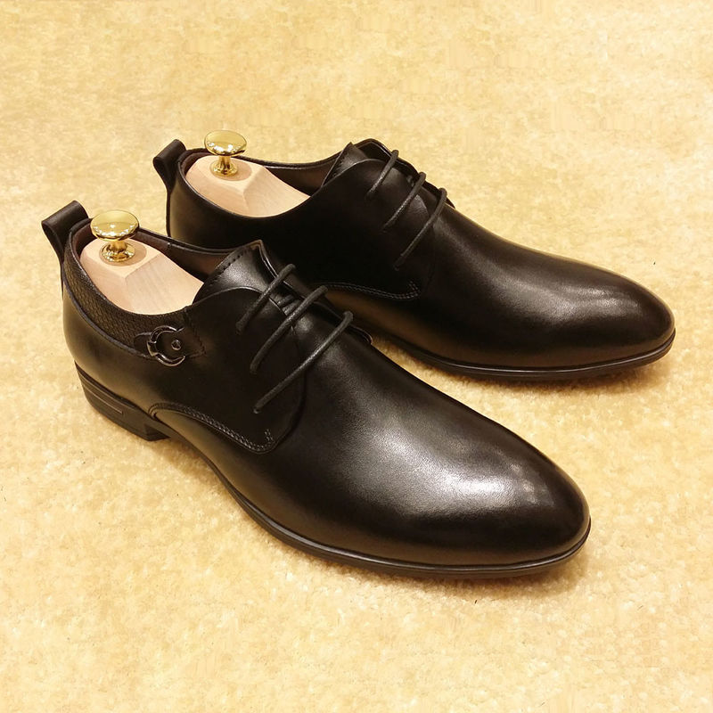 Scarpe da uomo in pelle italiana per matrimoni, scarpe da festa nere con lacci.