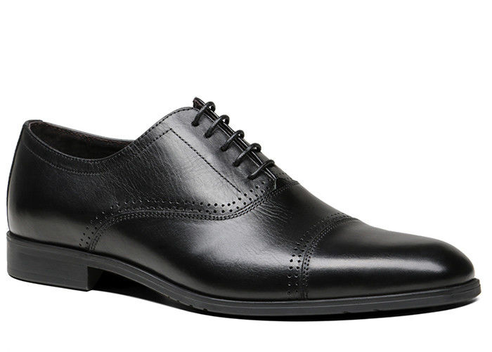 Scarpe da uomo in pelle originale di Oxford, scarpe da vestito, scarpe da Derby di lusso con lacci per uomini.