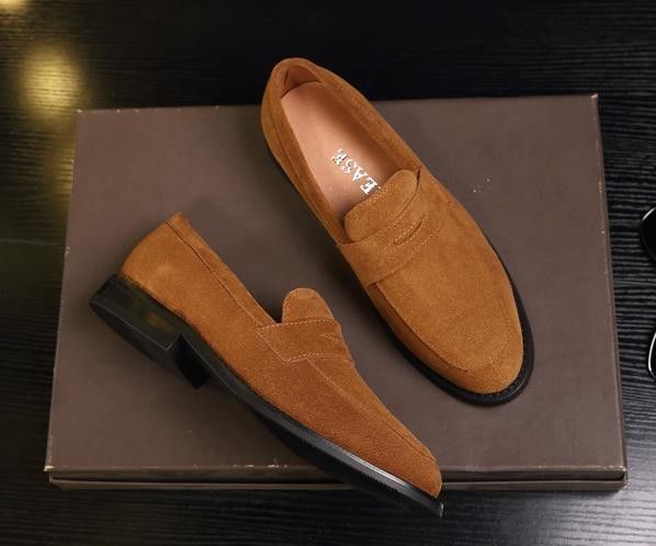 Pellicole di pelle da uomo artigianali con corteccia di suede