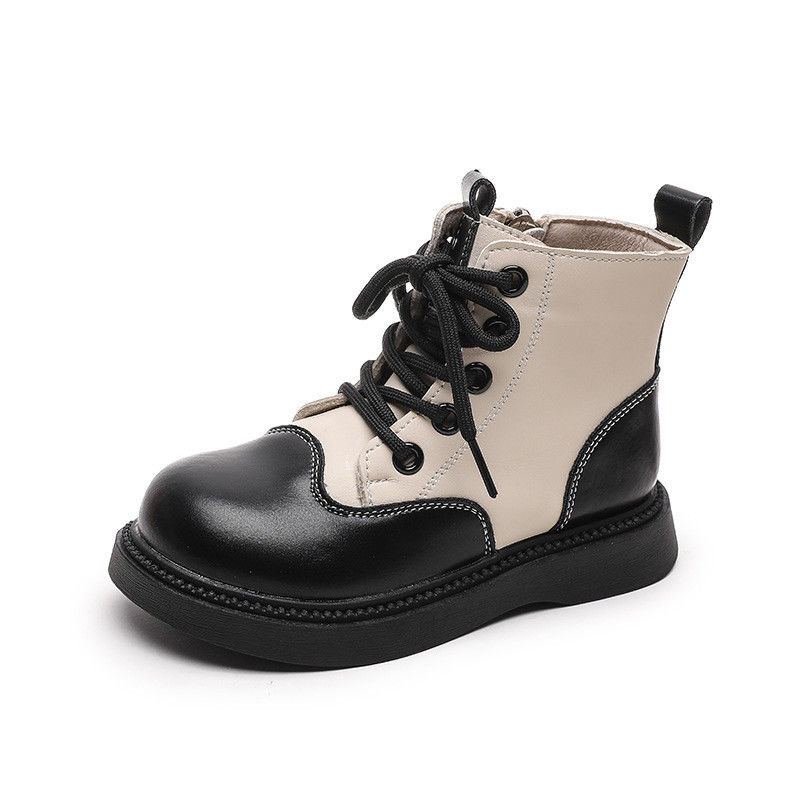 Scarpe scolastiche in cuoio per ragazzi durevoli, a punta rotonda e lacci per un ulteriore comfort