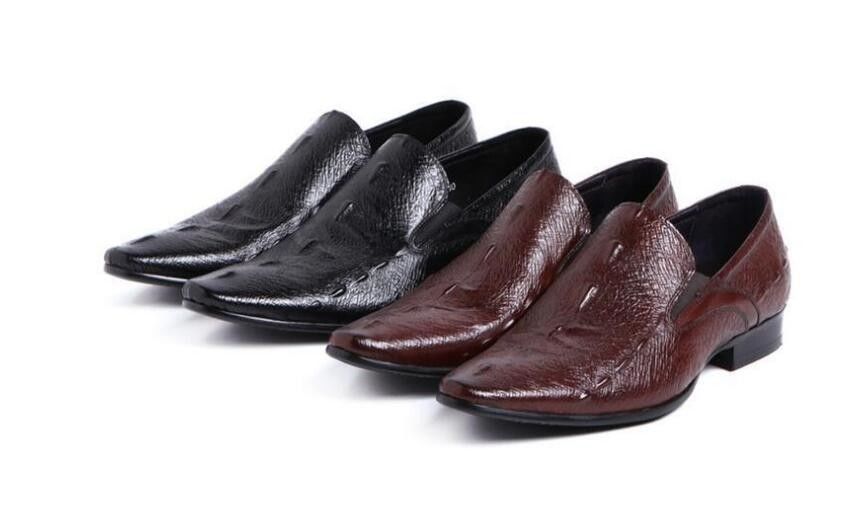Calzature da uomo in pelle in taglia normale, scarpe da sole a punta.